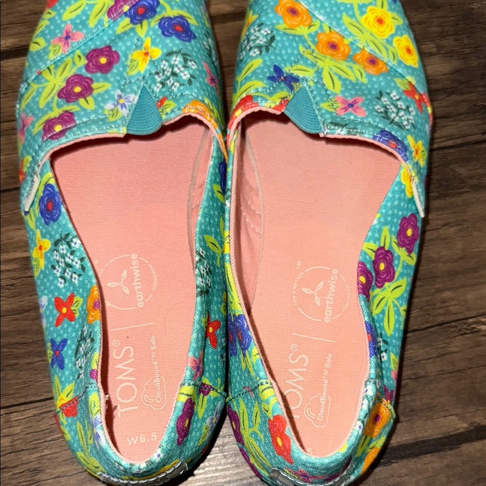 Toms Floral Women's Shoes - Picture 6 of 10